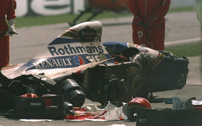 rozbity bolid Williams FW16 po wypadku Ayrtona Senny podczas Grand Prix San Marino 1994