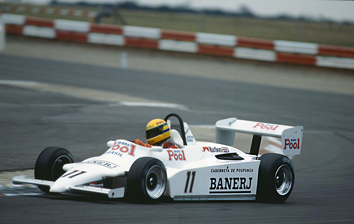Ayrton Senna w bolidzie Formuły 3 w 1983 roku podczas wyścigu